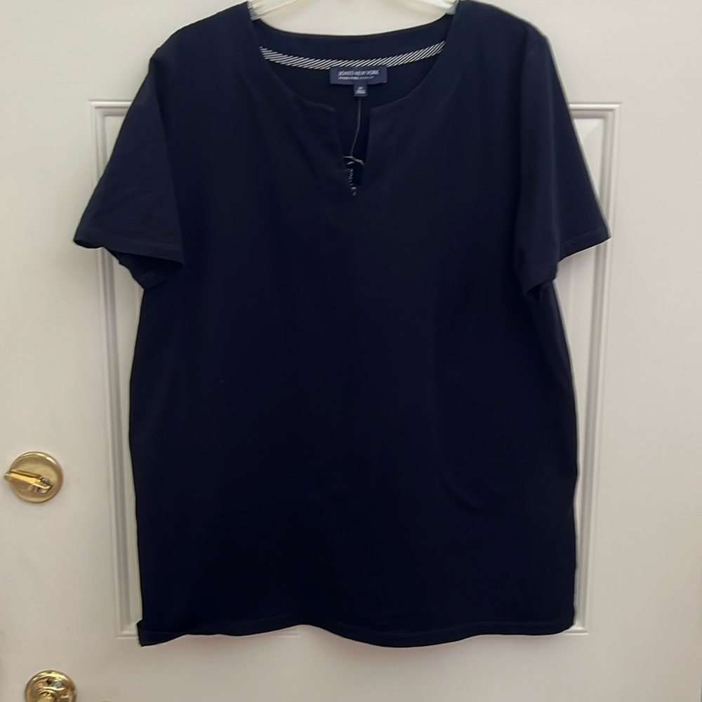 Jones New York Signature Women’s Navy Blue Split Neck Top. 2X NWT